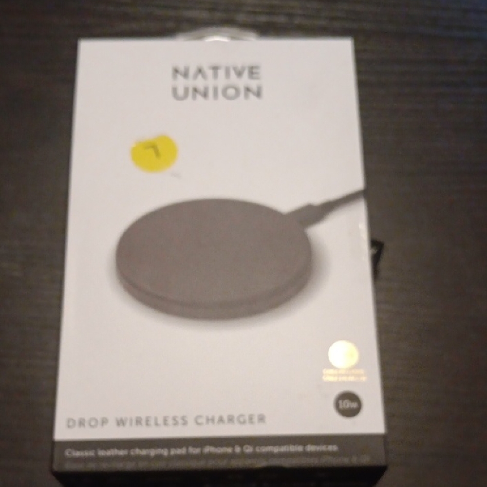 Native Union Drop Wireless Charger NIB - Gray